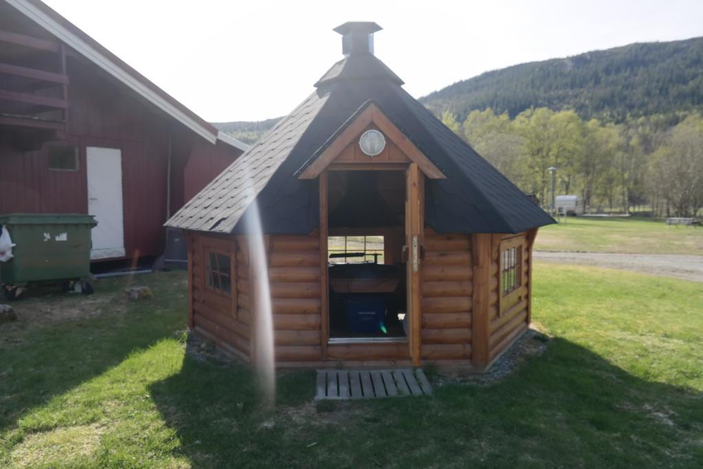 Holmset Camping And Fishing Namdalseid Екстер'єр фото