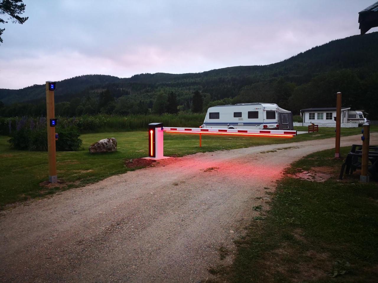 Holmset Camping And Fishing Namdalseid Екстер'єр фото